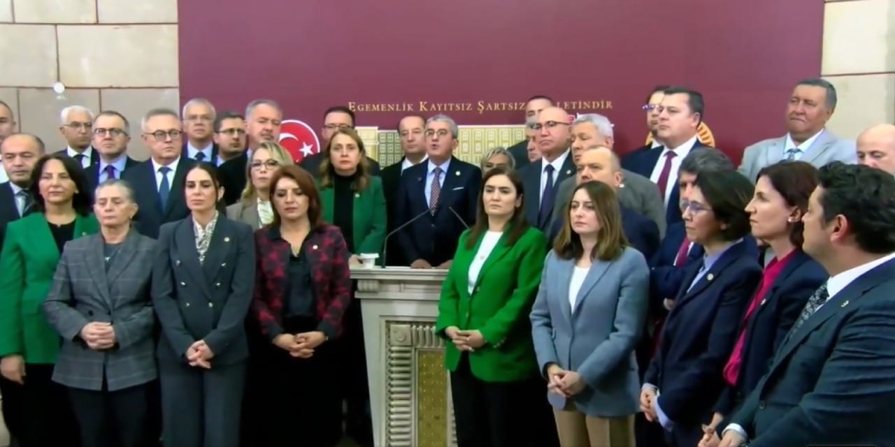 Son Dakika | CHP'nin 'en düşük emekli maaşı' önergesi AKP-MHP oylarıyla reddedildi