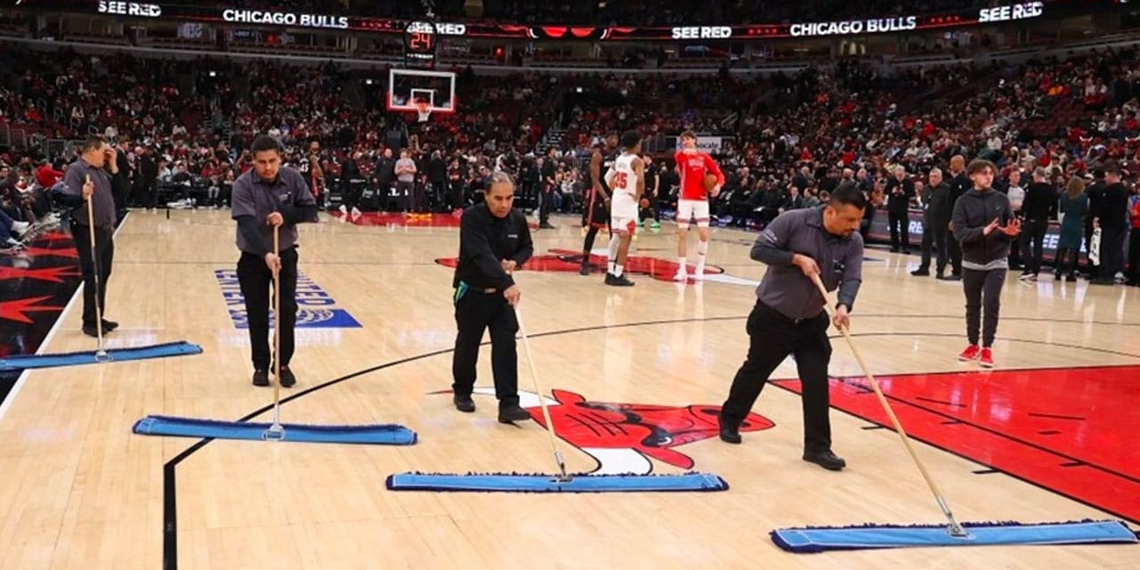 NBA'de parke skandalı: 18 bin kişi 2 saat sonra eve gönderildi