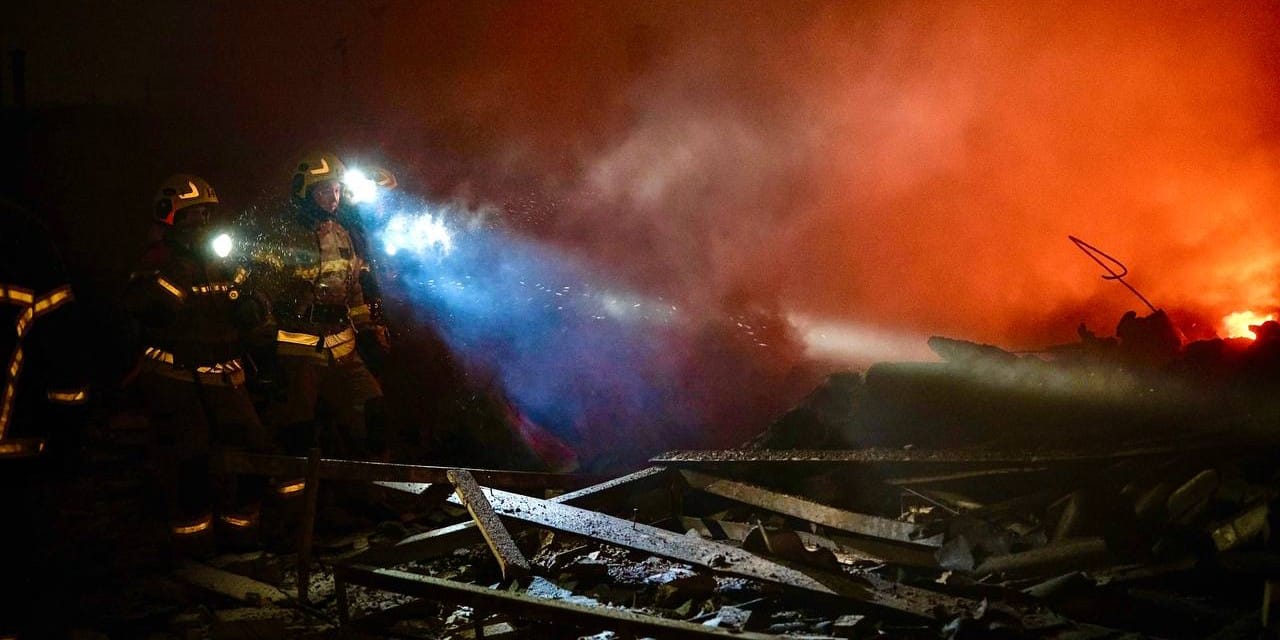 Rusya'nın saldırısında Ukrayna karanlığa büründü