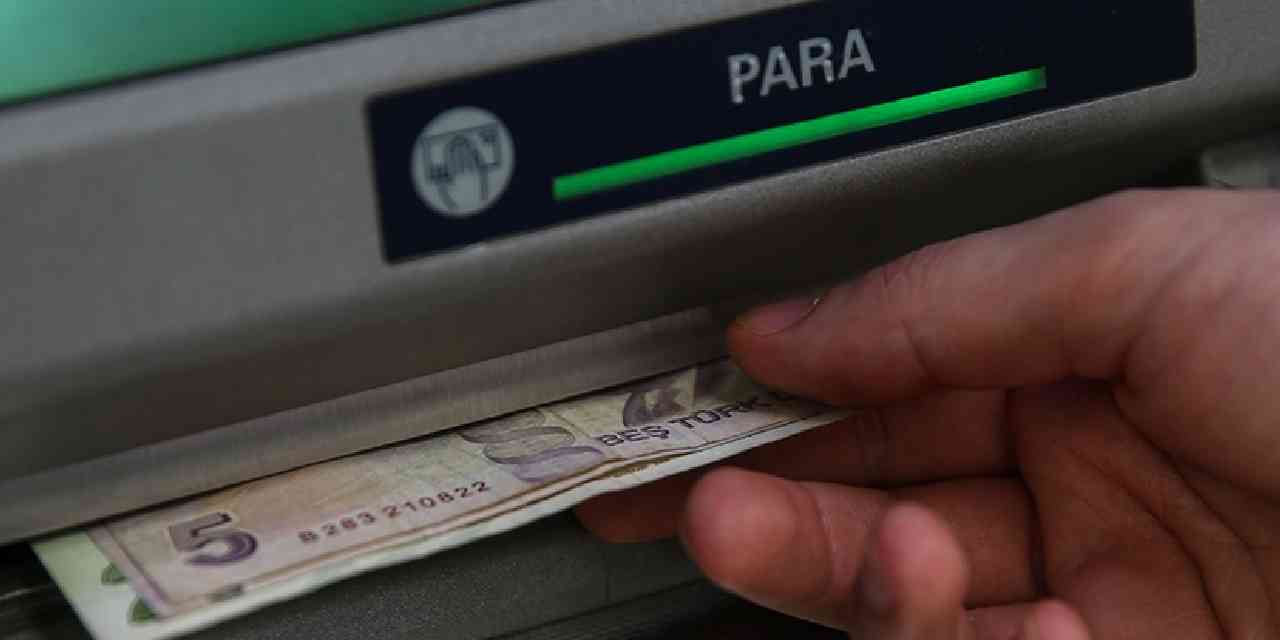 ATM’den para çektikten sonra mutlaka bekleyin! İşte nedeni