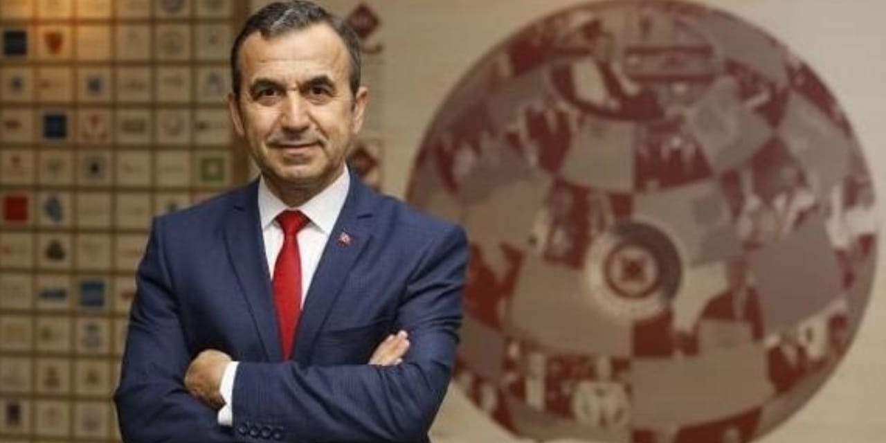 Naim Babüroğlu kimdir?