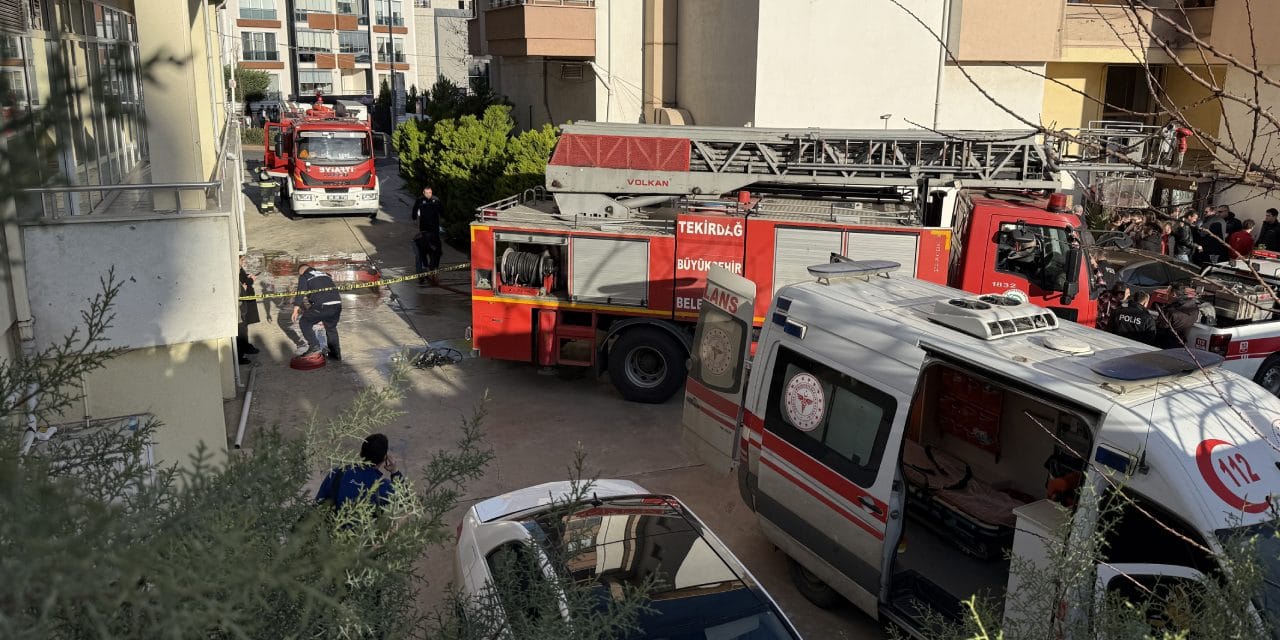 Tekirdağ'da dehşete düşüren olay! CHP'li ismin annesi yanan evde bıçaklanmış halde ölü bulundu