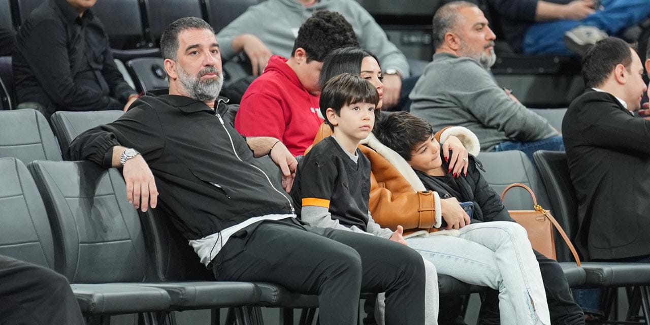 Arda Turan da izlemeye geldi: Galatasaray derbiyi kazandı