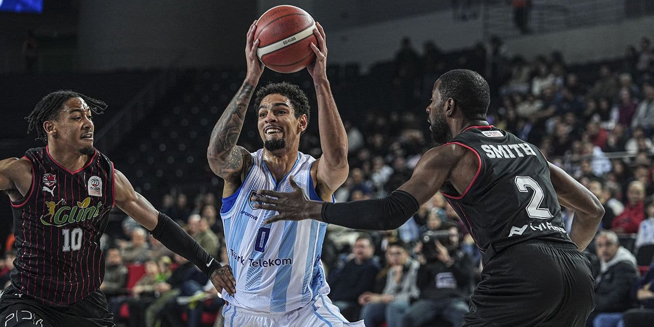 Türk Telekom 12 sayı fark attı