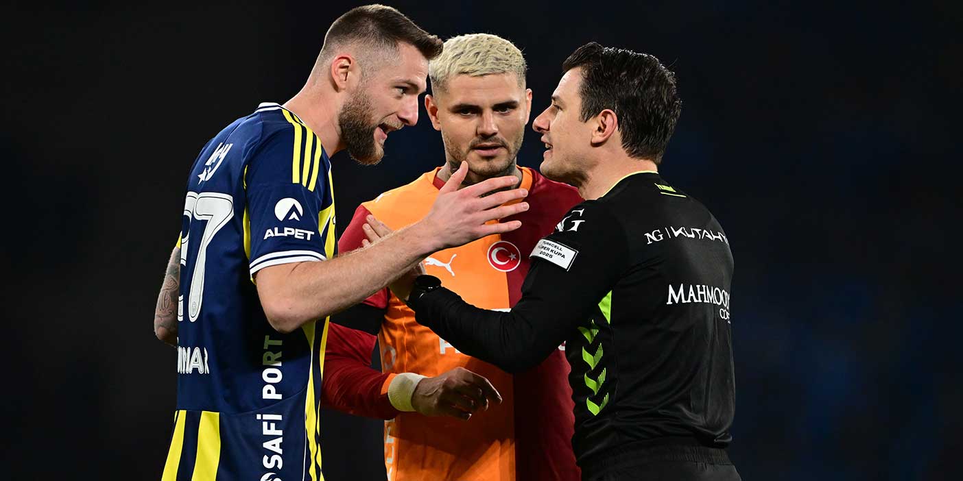 Icardi topu takım arkadaşlarına attı