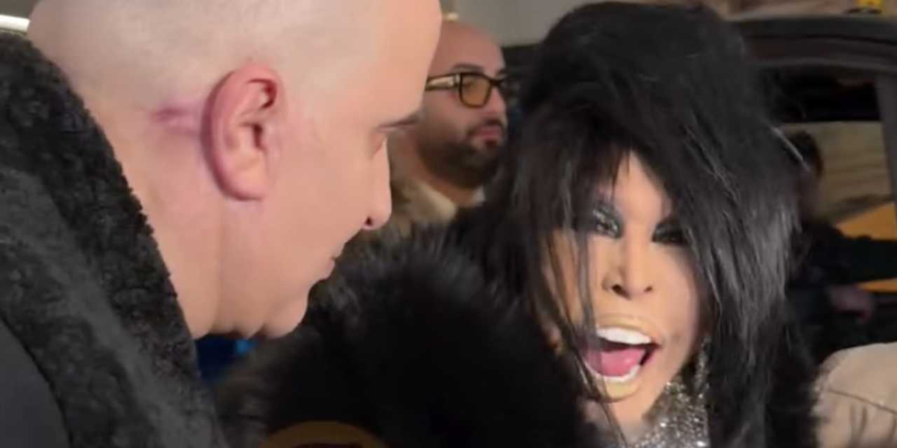 Bülent Ersoy kameramana ateş püskürdü: Çekil be!