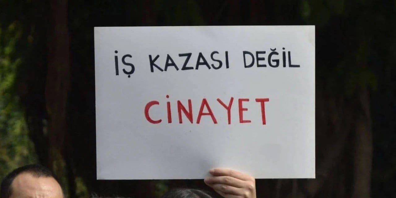 Üzerine demir parça düşen işçi hayatını kaybetti