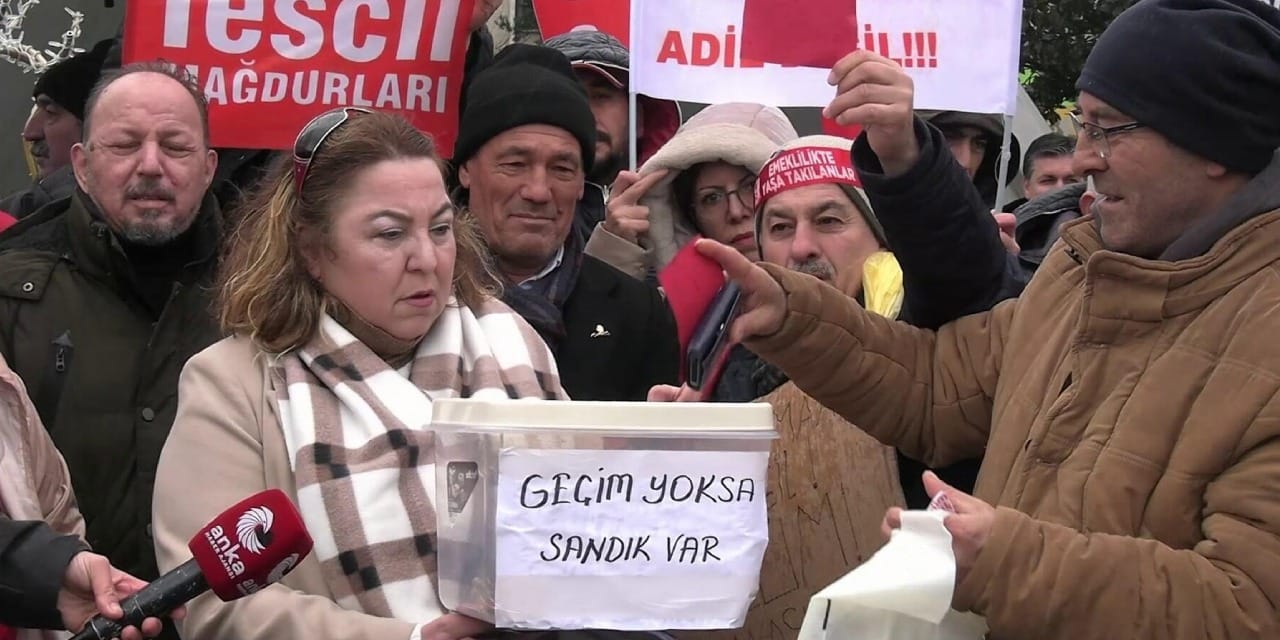 Emekliler bin 62 liralık zamma isyan etti: Kefen parası istemiyoruz hesabını sandıkta soracağız