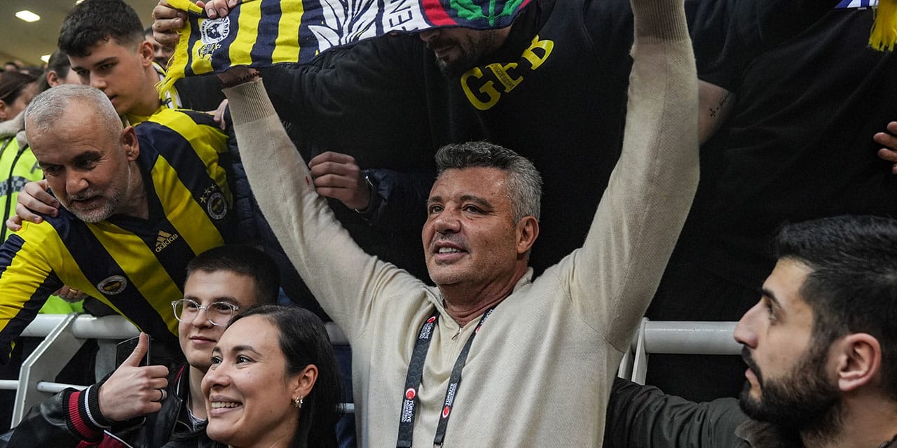 Sadettin Saran'ın şampiyonluk sonrası görüntüleri taraftarları coşturdu