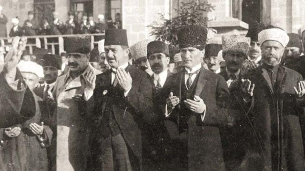 Onlar Atatürk'ü yok saymıştı ama... CHP'li belediye ilk Diyanet İşleri Başkanının adı parka veriliyor...