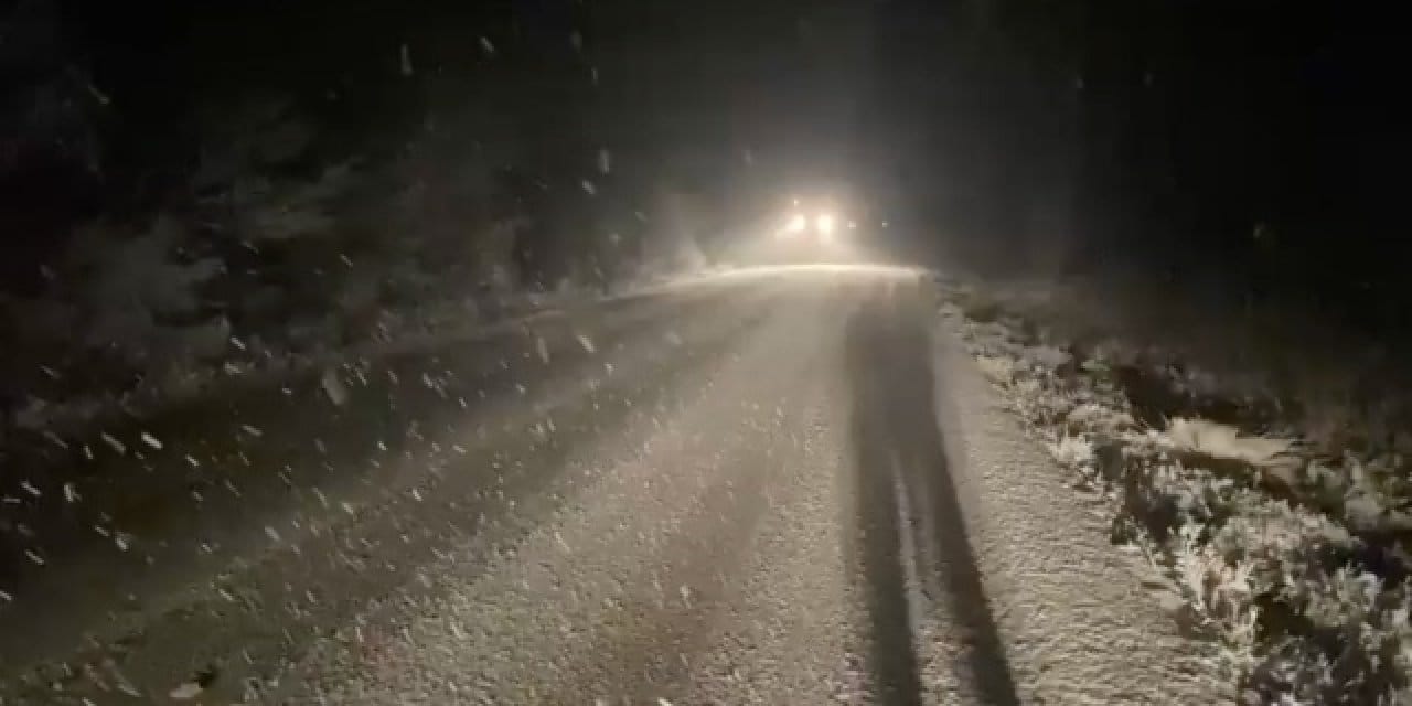 İstanbul’a beklenen kar geldi ilçeler beyaza büründü