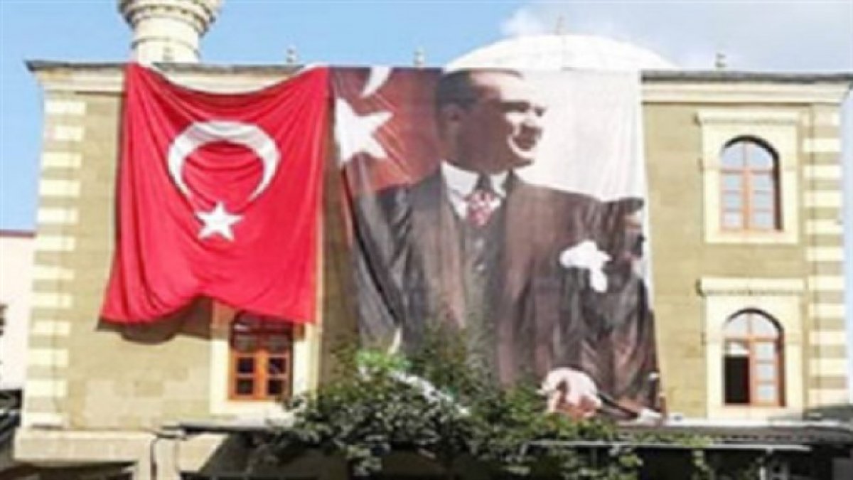 Şoke eden iddia! Müftülük "düzensiz" görünüyor diye Atatürk posterini indirmek istedi