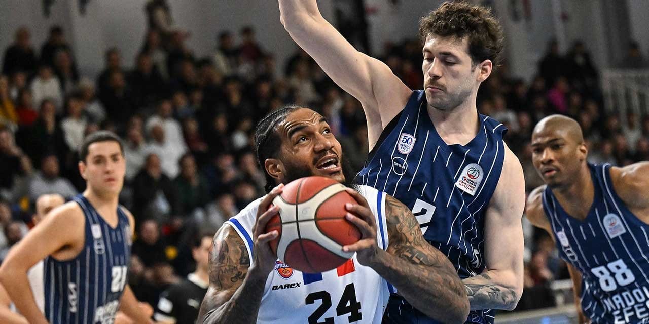 Anadolu Efes ucu ucuna kazandı