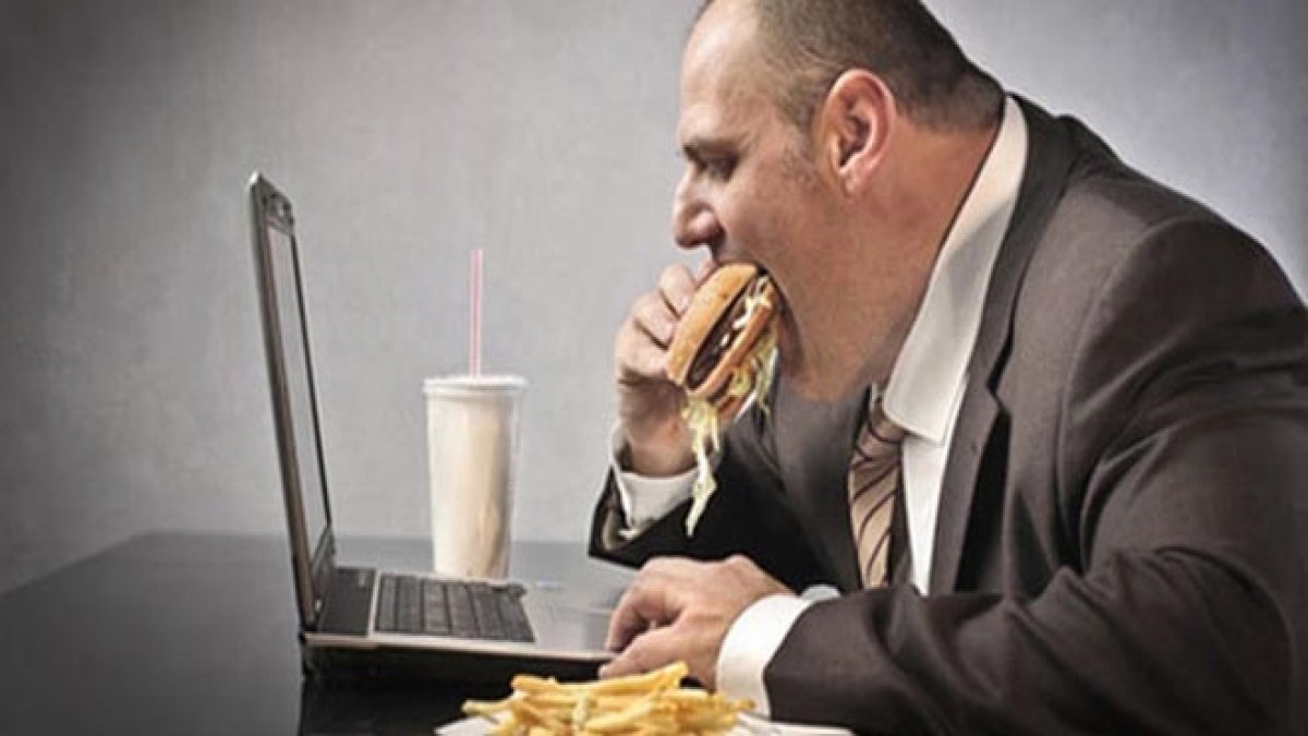 Şeker, sigara, kilo, hareketsiz yaşam kansere davetiye çıkarıyor