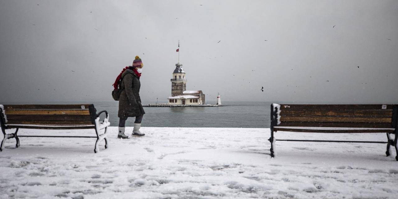 İstanbul'a yeni soğuk hava dalgası geliyor: Kar kapıda!
