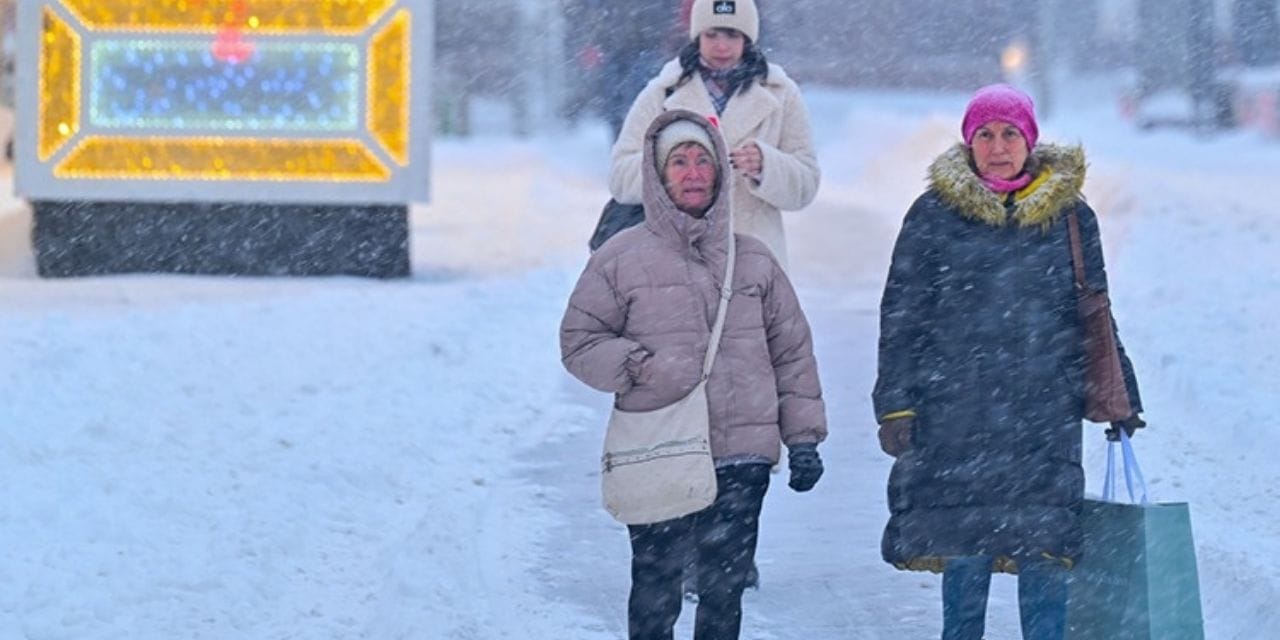 Federasyon Plaj Voleybolu Milli Takımı'nı kar yağan eksi 11 derecedeki Moskova'ya kampa gönderdi