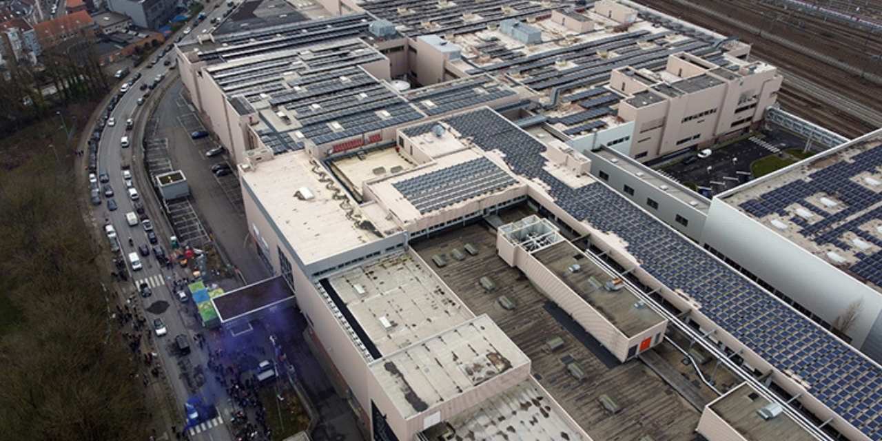 Dev fabrika işsiz kalanlara 380 milyon TL verdi