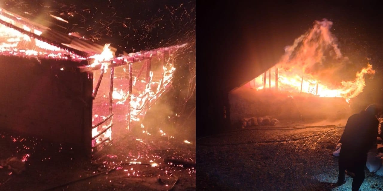 Kömür sobası yangına neden oldu: Tek katlı ev küle döndü