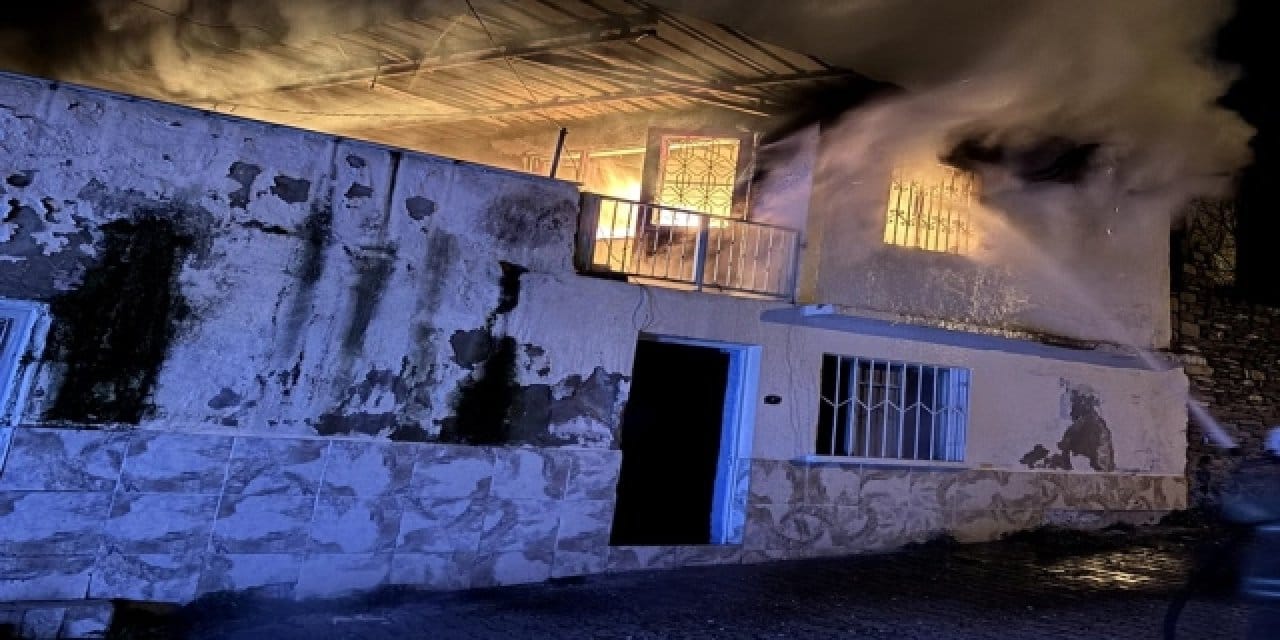 İzmir’de yangın faciası: 89 yaşındaki kadın öldü