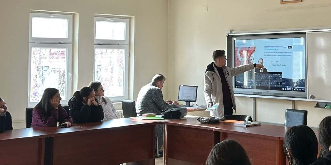 Okulda Ülkü Ocağı tanıtımı yapıldı