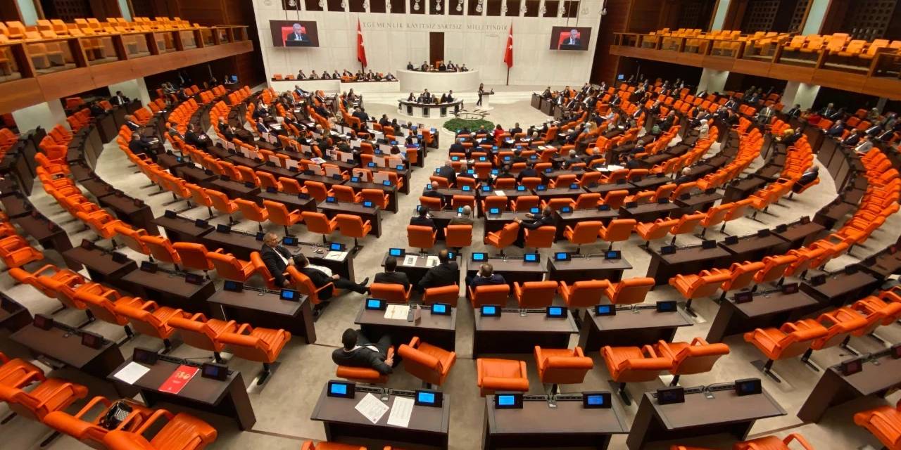 AKP'li Usta'nın Alevilerle ilgili sözleri tepki çekmişti: Muhalefetten "nefret suçu" tepkisi!