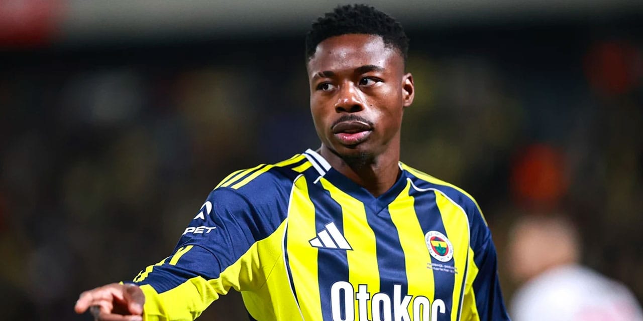 Fenerbahçe'de Musaba sakatlandı: Oyundan çıktı