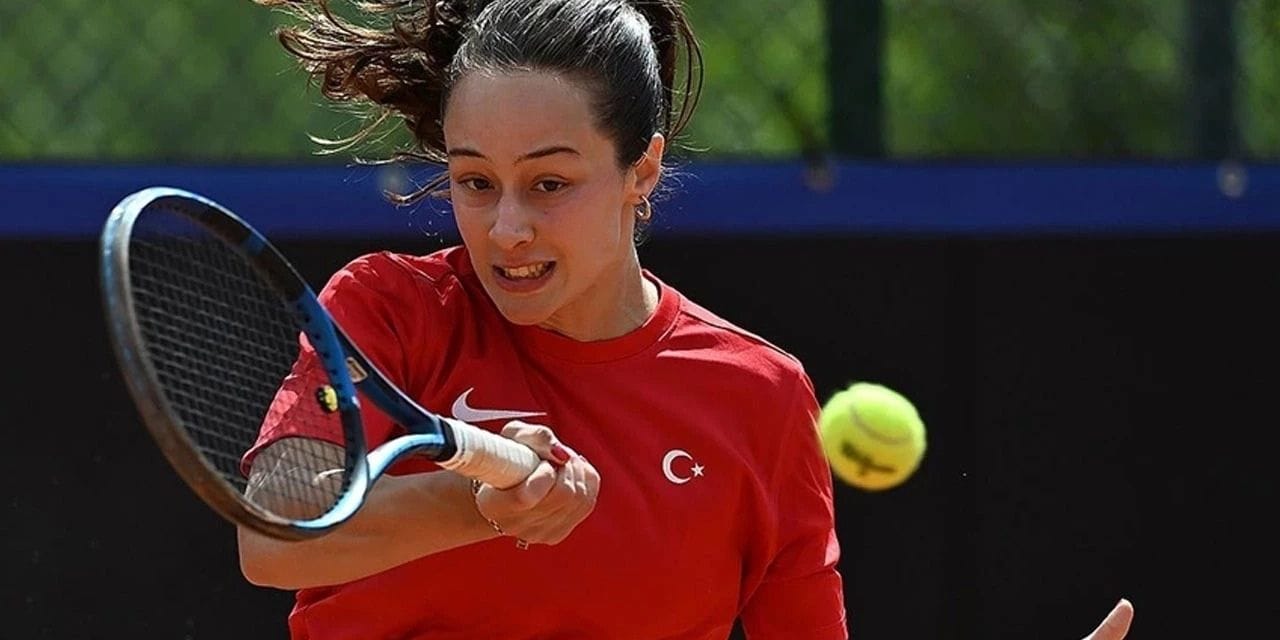 Gururumuzsun Zeynep! Avustralya'da ana tabloda