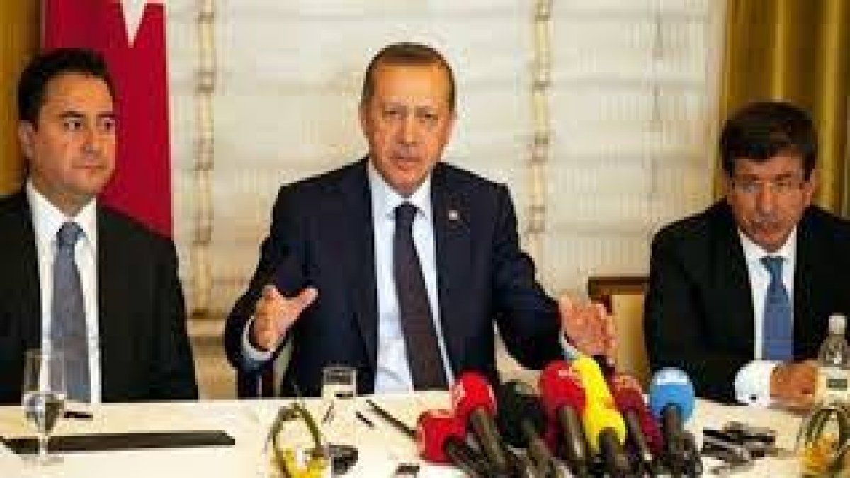 AKP çöküşü durdurmaya çalışıyor...Erdoğan'dan Davutoğlu ve Babacan'a karşı yeni önlem!