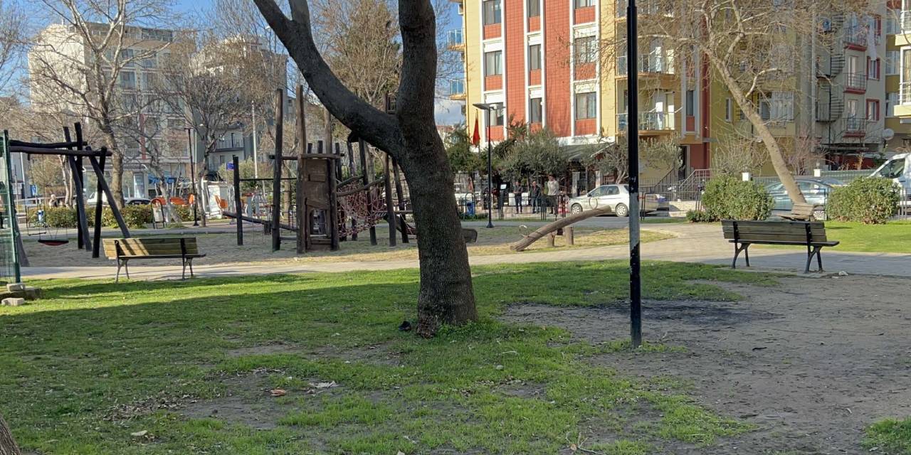 Çanakkale'de çocuk parkında patlamamış mühimmat bulundu!