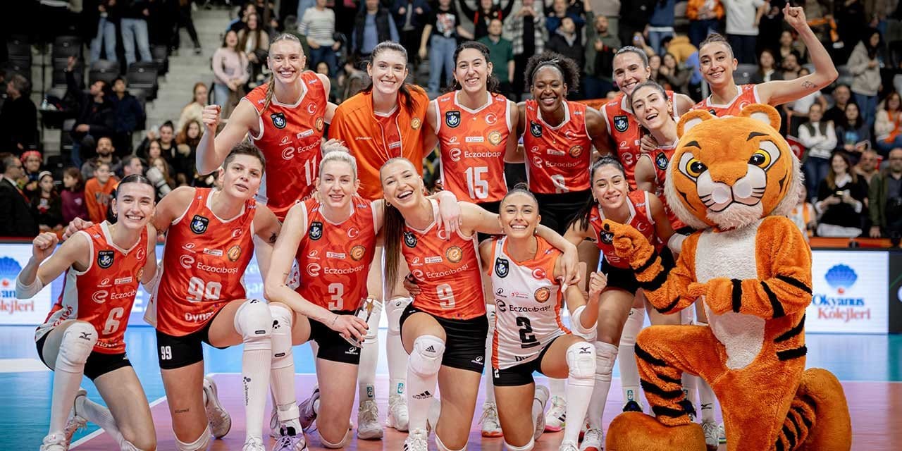 Eczacıbaşı Olympiakos'a set vermedi