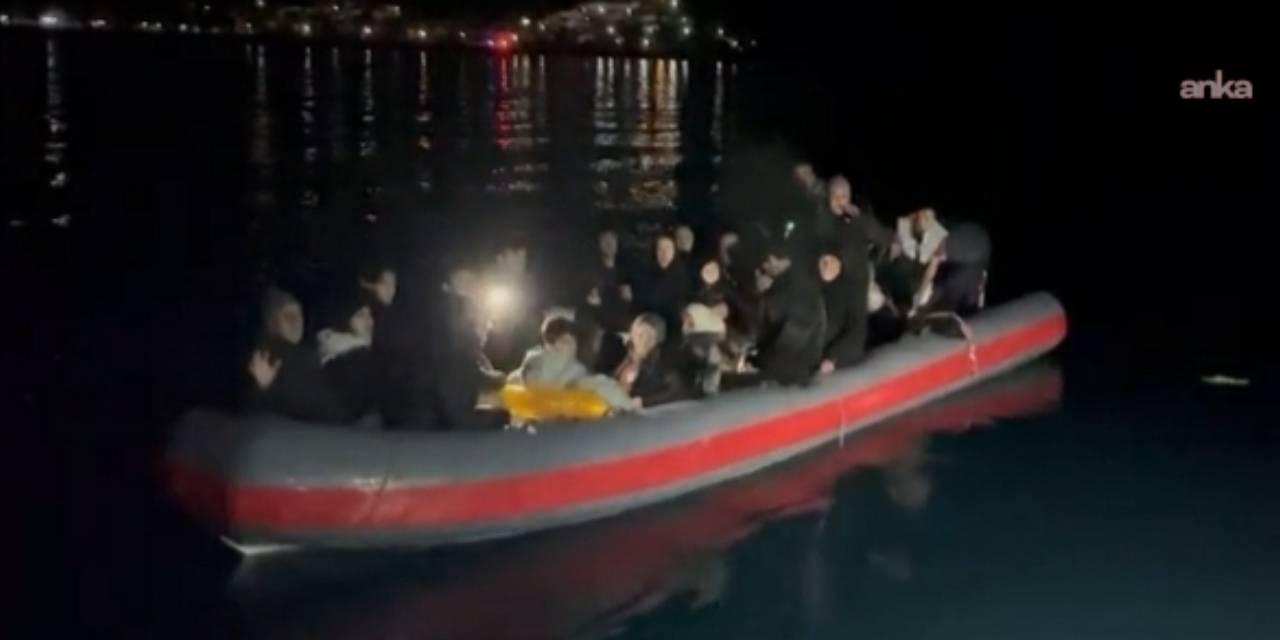 İzmir açıklarında 67 düzensiz göçmen yakalandı