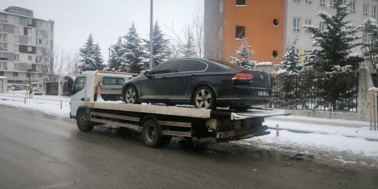 Resmî makam aracı haczedildi: Borcu kayyum biriktirdi faturası belediye başkanına kaldı