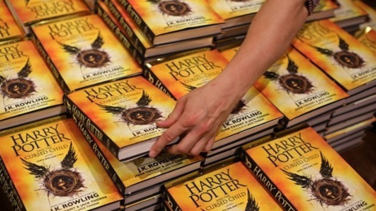 Harry Potter kitapları yasaklandı: Büyüler gerçek
