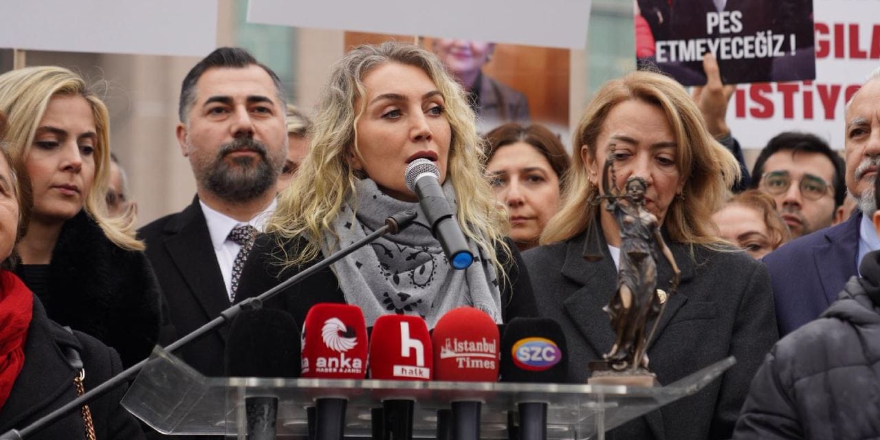 Dilek İmamoğlu Çağlayan'dan seslendi! "Tarih susanları değil, dik duranları yazar!"