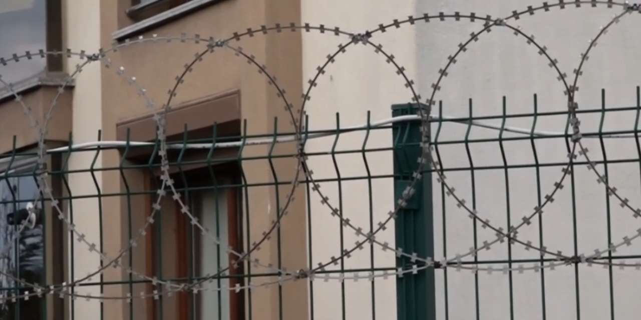 Danıştay'dan emsal karar: Büyükçekmece'deki jiletli teller kaldırılıyor