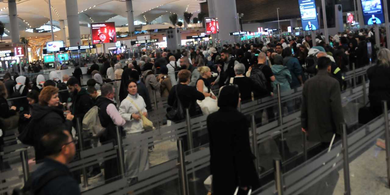 İstanbul Havalimanı'nda karne izdihamı: İki katına çıktı