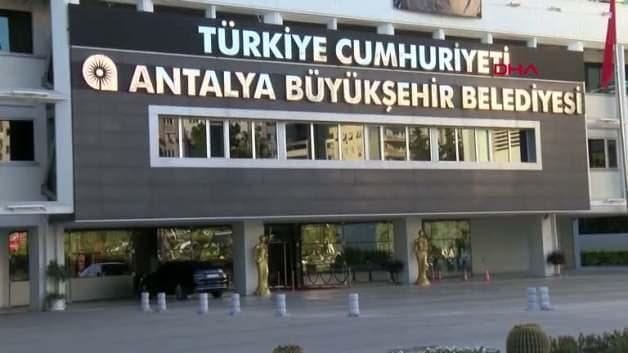 Belediye şirketinde vurgun iddiası: 14 şüpheli adliyede