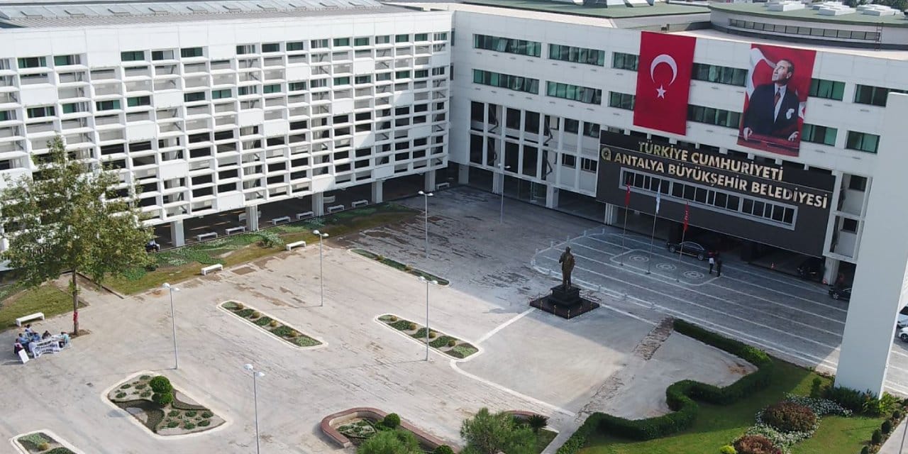 Antalya Büyükşehir Belediyesine yeni dalga operasyonda 5 tutuklama