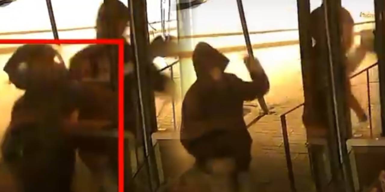 Yer: Adana! Dükkanı kapısını kaldırım taşı ile kırıp soydular