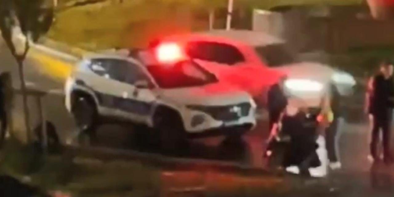 Uyuşturucu krizi sokağı karıştırdı: Önce ağladı sonra polisin silahına el attı