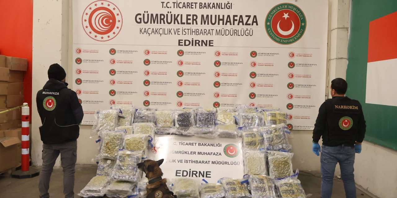 Kapıkule'de bir TIR'da onlarca kilo uyuşturucu ele geçirildi