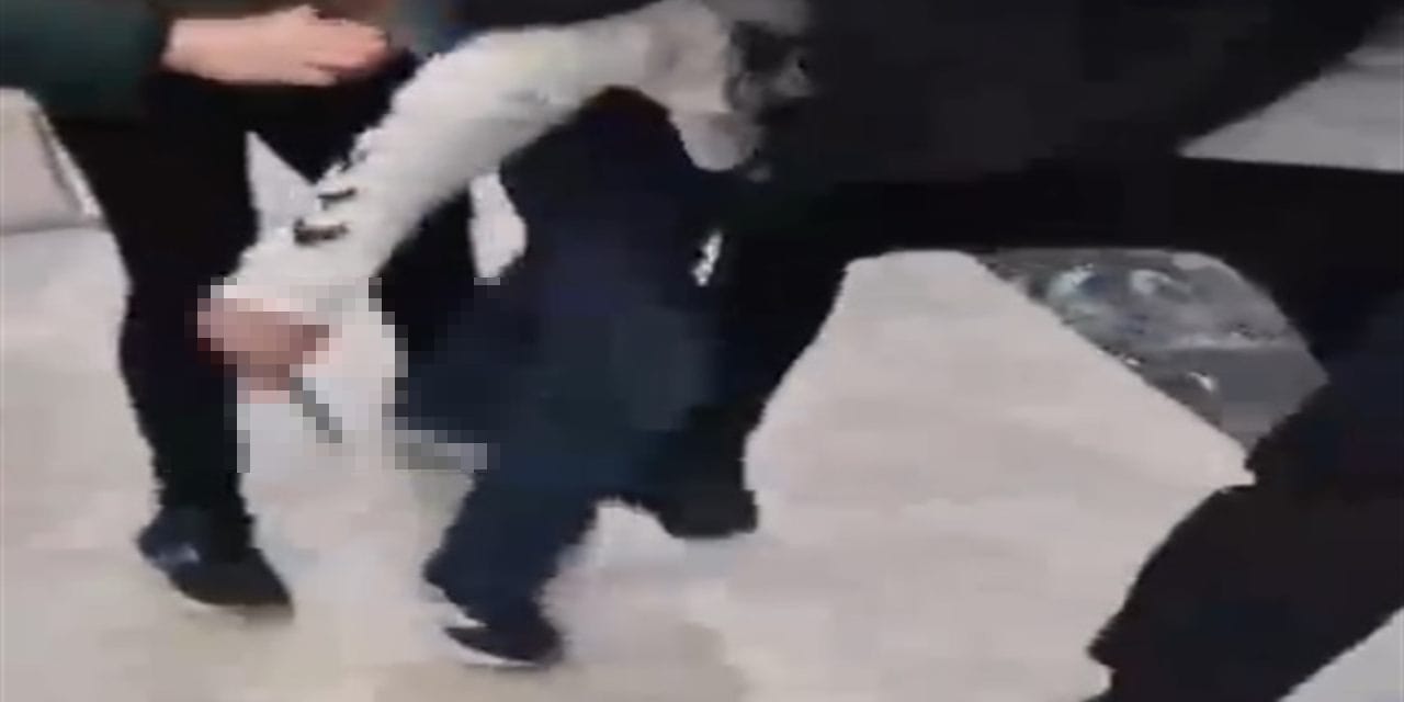 AVM'de bıçaklı kavga! 2 çocuk tutuklandı