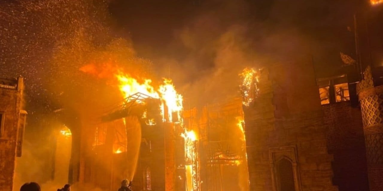 TRT’nin en ünlü dizilerinin çekildiği dev plato yandı