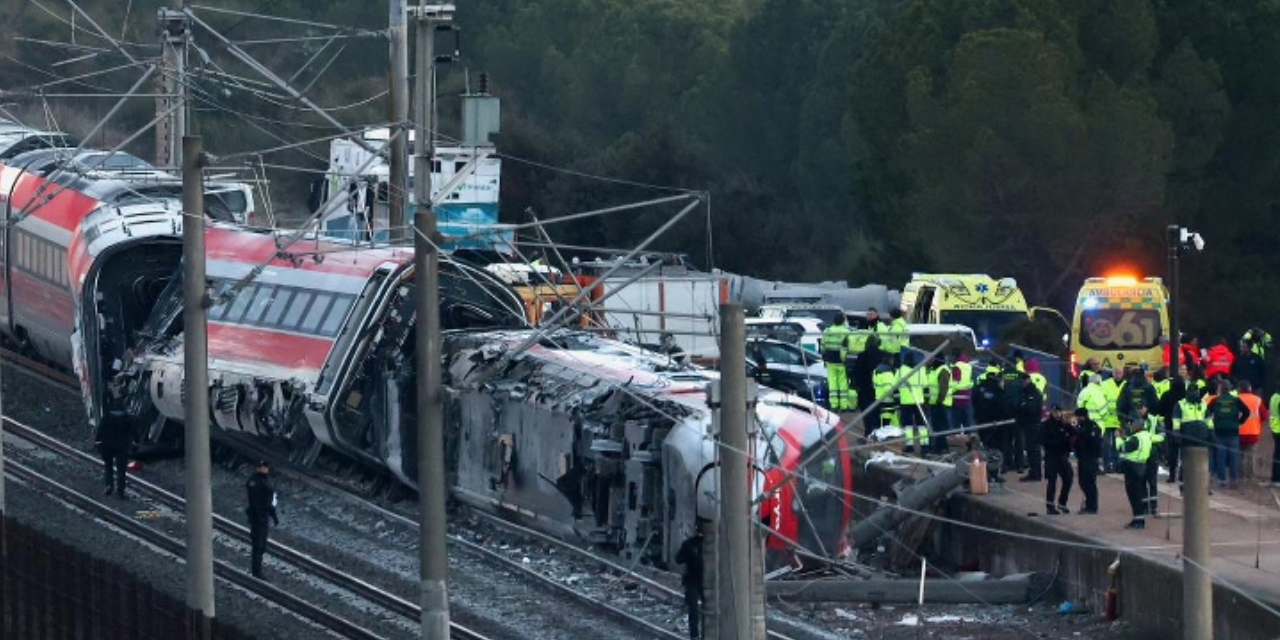 İspanya'daki feci tren kazasında ölenlerin sayısı 40'a yükseldi