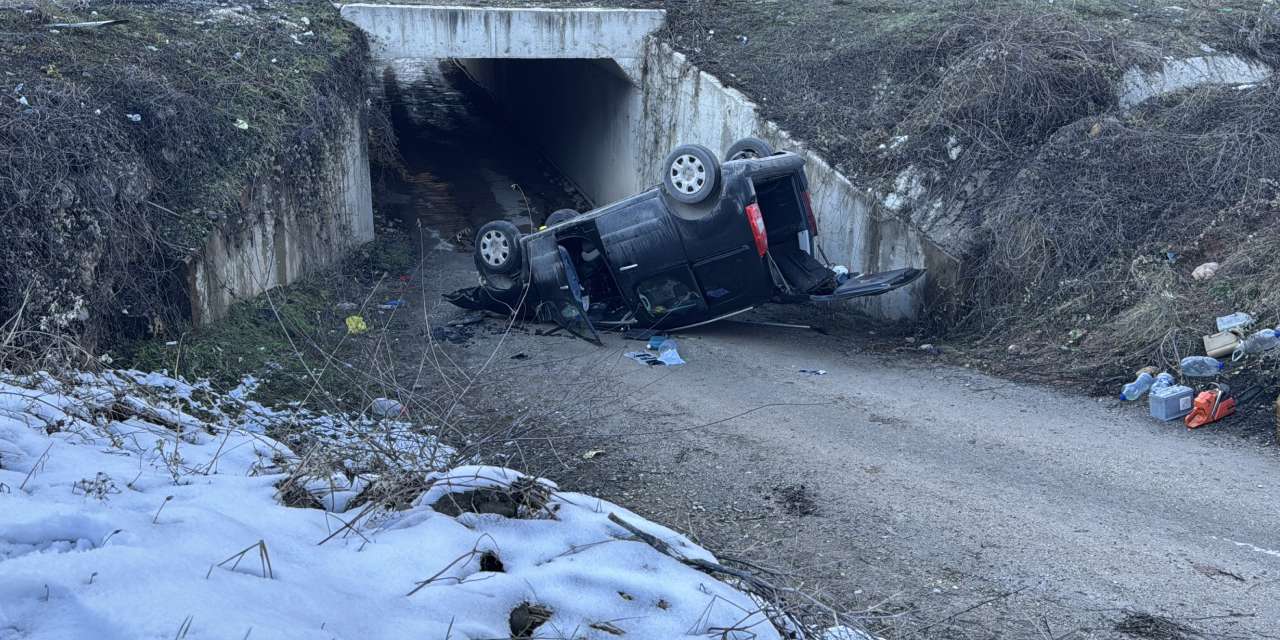 Kastamonu'da alt geçide düşen aracın sürücüsü yaşamını yitirdi