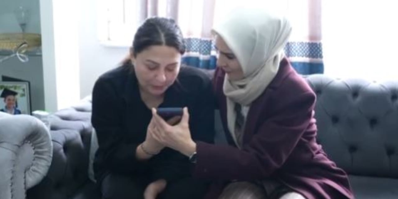 Erdoğan, Güngören'de bıçaklanarak katledilen Atlas'ın ailesiyle görüştü