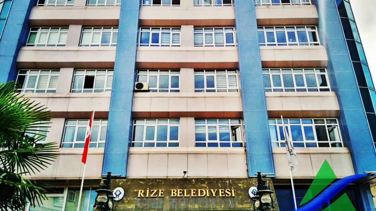 AKP'li Rize Belediyesi T.C. ibaresini reddetti