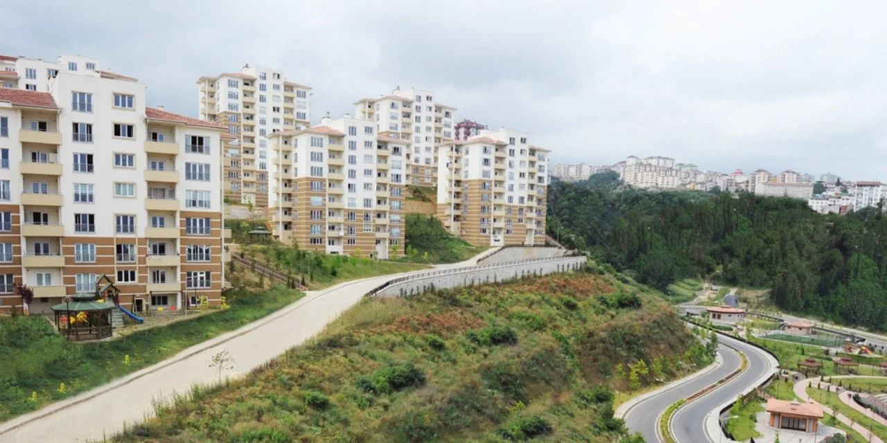 CANLI İZLE - TOKİ Trabzon Kura Çekilişi