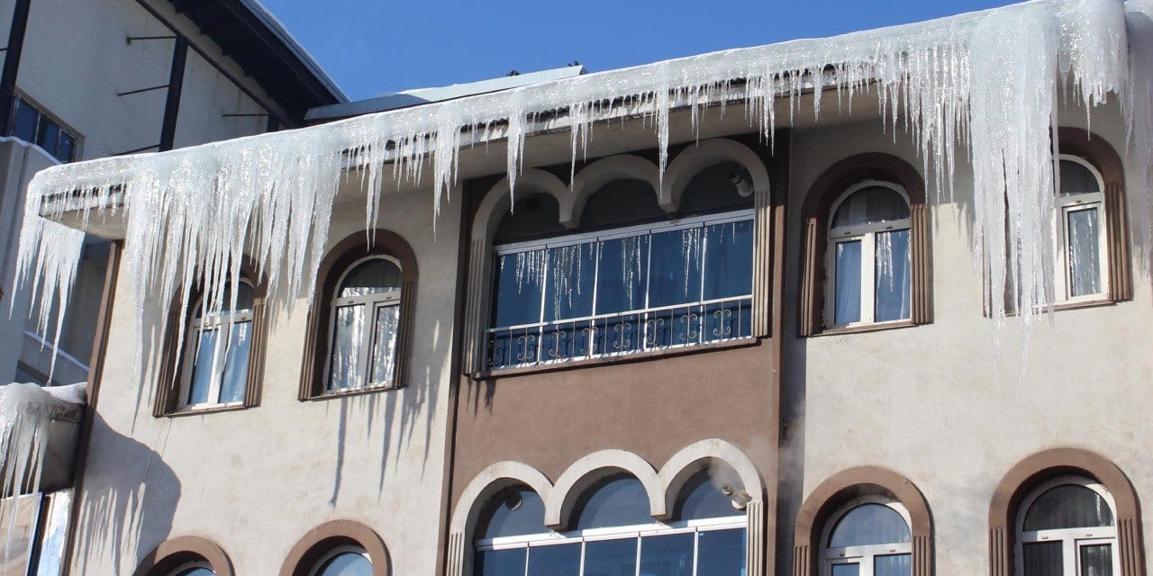 Ağrı’da hayat 'dondu': Termometreler eksi 24 dereceyi gördü