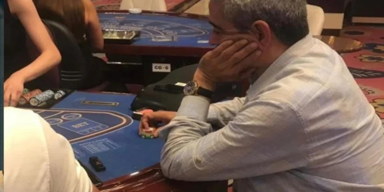 MHP'li Başkan Kıbrıs'ta kumar masasında görüntülendi: Kendini 'Kumarla işim olmaz' diyerek savundu